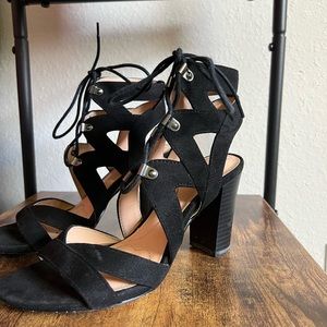 Women’s XOXO Black Lace-Up heels. Size 6.5.